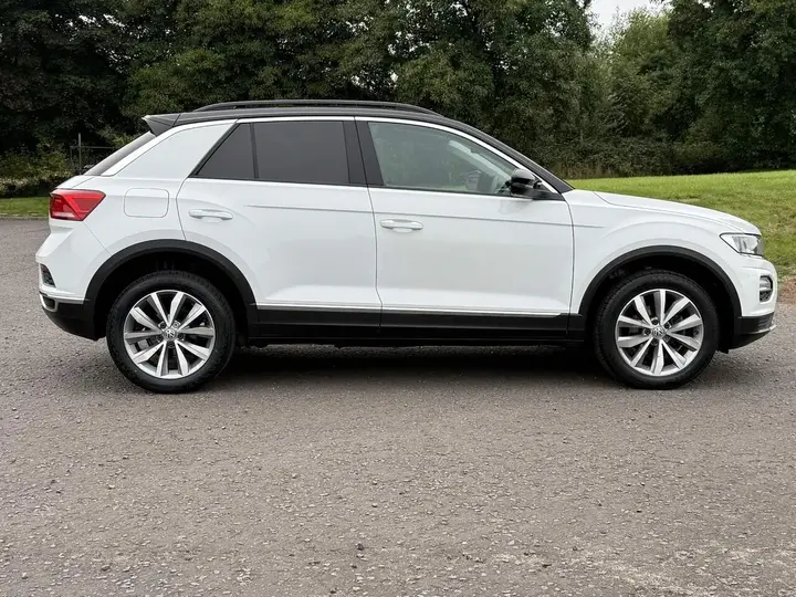 Volkswagen T-Roc 2019 photo 2