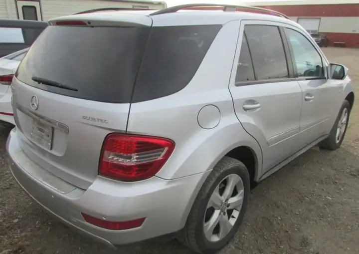 Mercedes-Benz M-Class 2009 photo 4