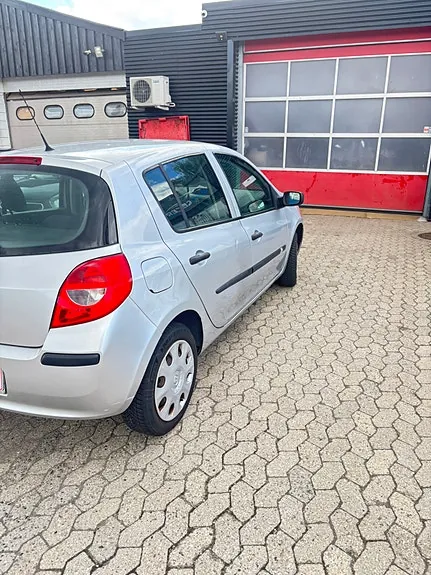 Renault Clio Iii 2009 photo 5