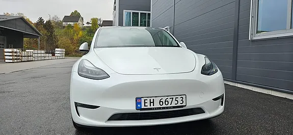Tesla Model Y 2024 photo 2