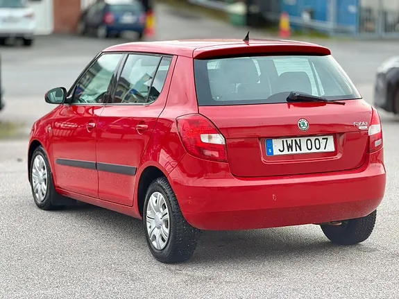 Skoda Fabia 2009 photo 4