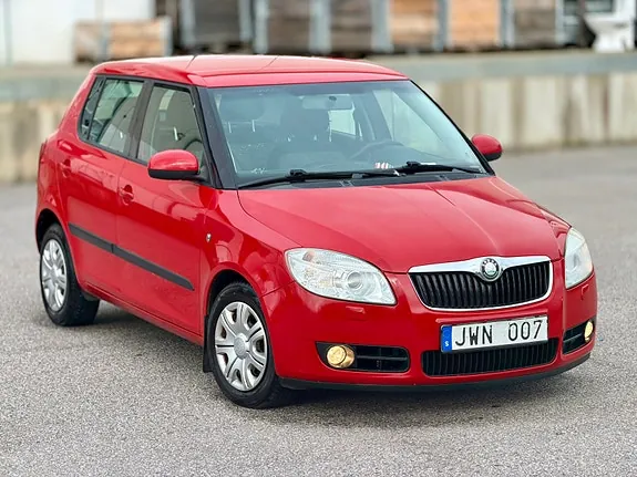 Skoda Fabia 2009 photo 3