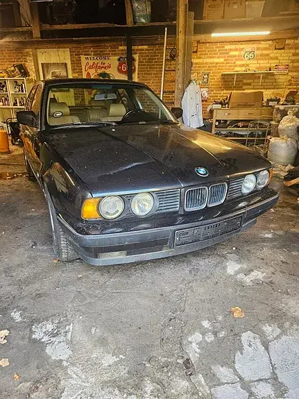 BMW 520I