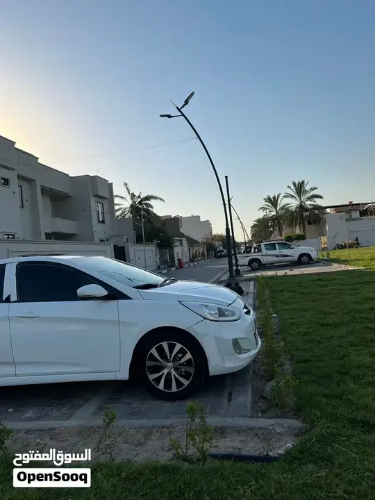 Hyundai Accent 2015 photo 4