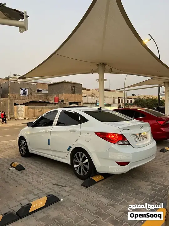 Hyundai Accent 2015 photo 2