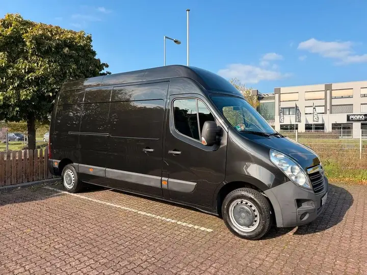 Opel Movano