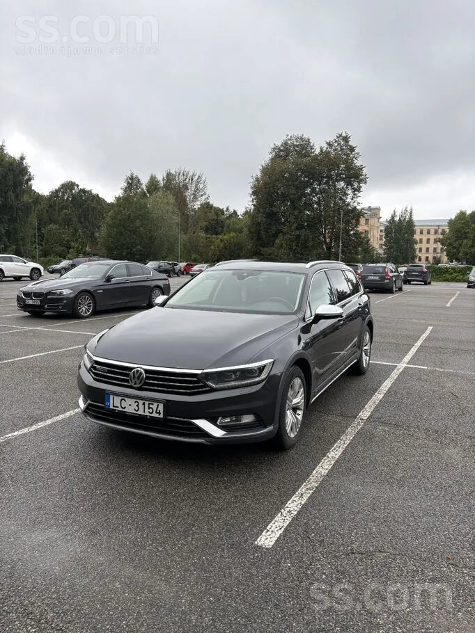 Volkswagen Passat Alltrack 2018 photo 2