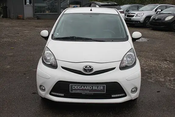Toyota Aygo 2012 photo 2