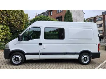 Nissan Interstar 2007 photo 2