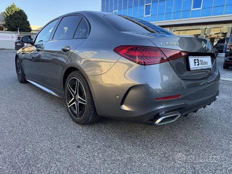 Mercedes-Benz ClaسسSe C 2024 photo 4
