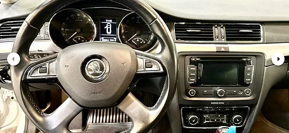 Skoda Superb 2015 photo 5