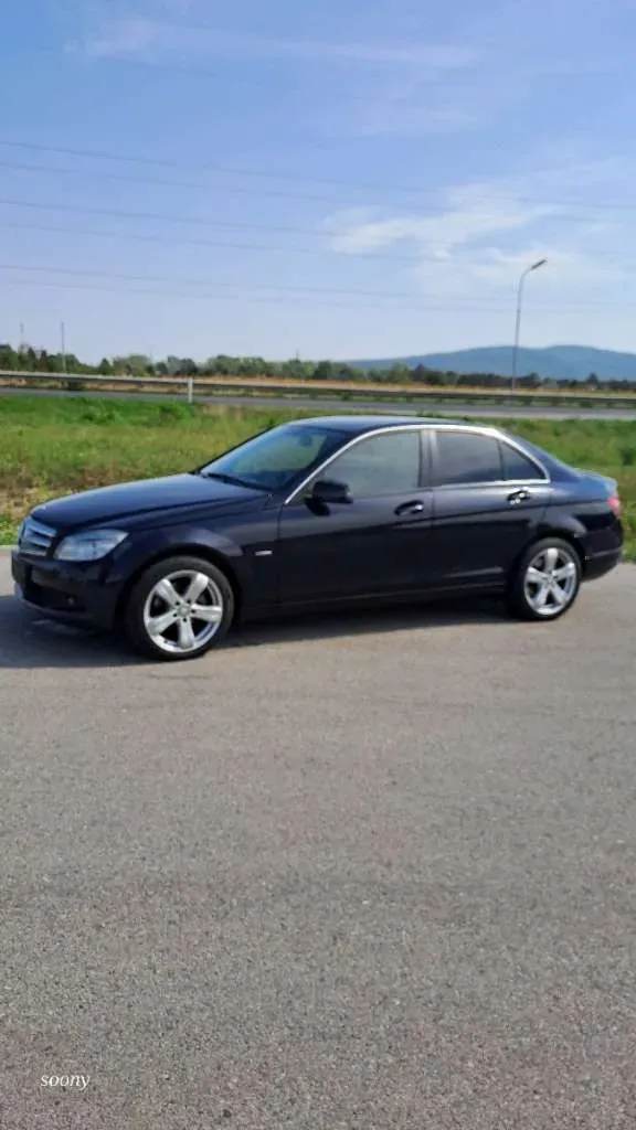 Mercedes-Benz C-Class 2010 photo 2