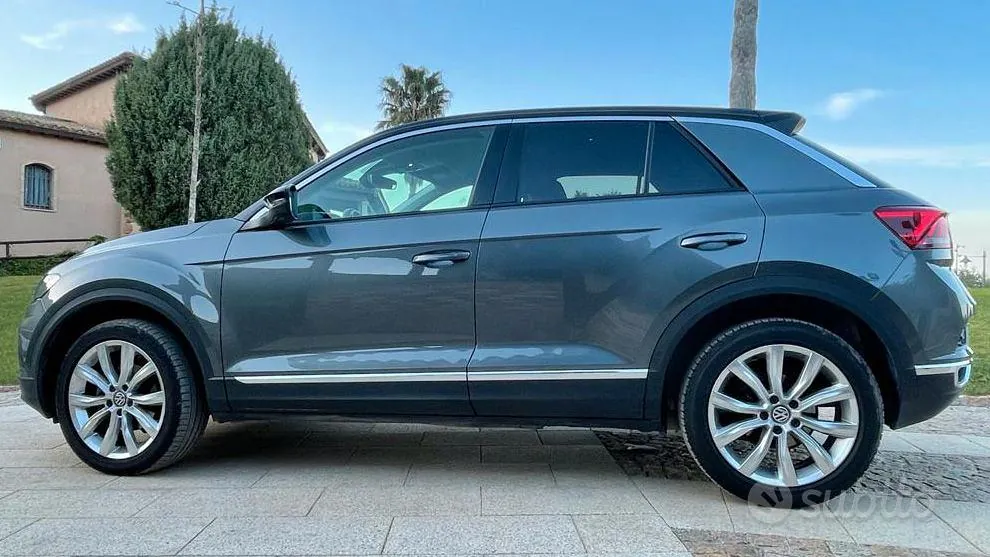 Volkswagen T-Roc 2019 photo 2