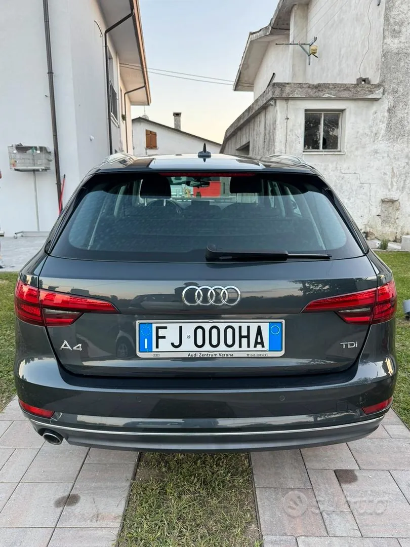 Audi A4 2017 photo 4