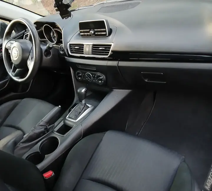 Mazda 3 2014 photo 4