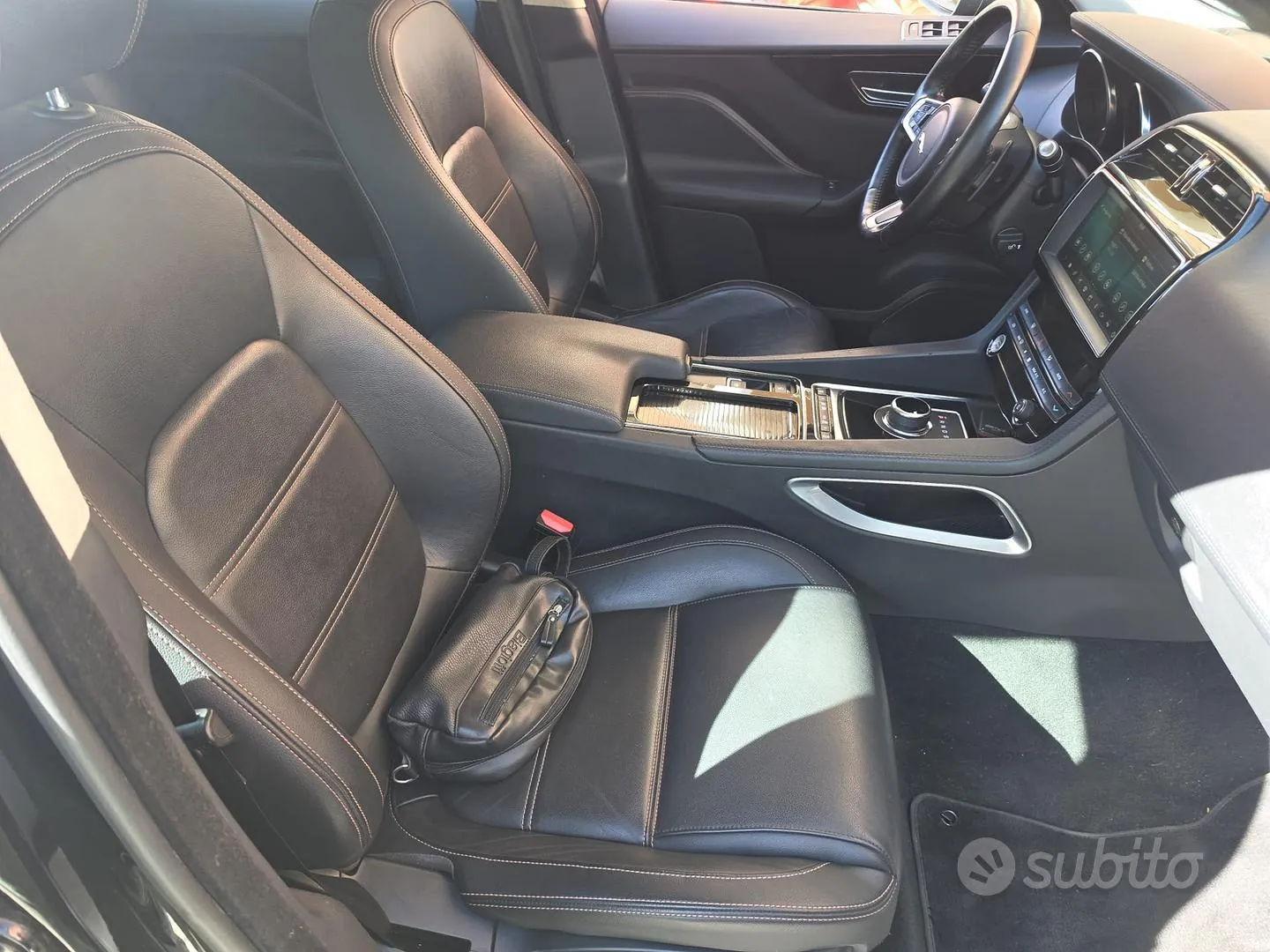 Jaguar F-Pace 2018 photo 5