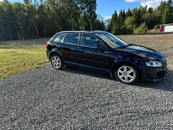 Audi A3 2010 photo 4
