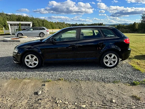 Audi A3 2010 photo 3