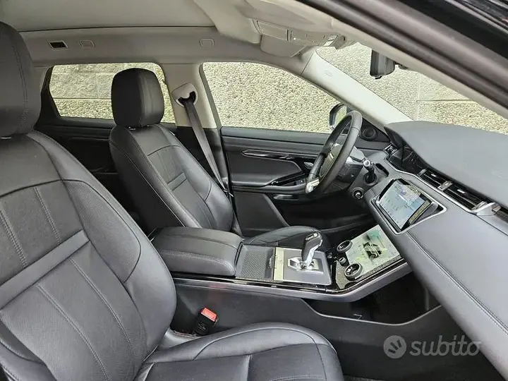 Land Rover Evoque 2019 photo 3
