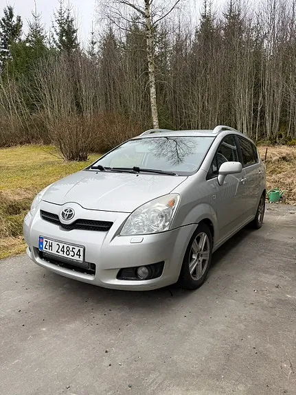 Toyota Corolla Verso 2008 photo 2
