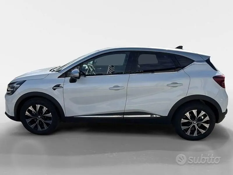 Renault Captur 2023 photo 2