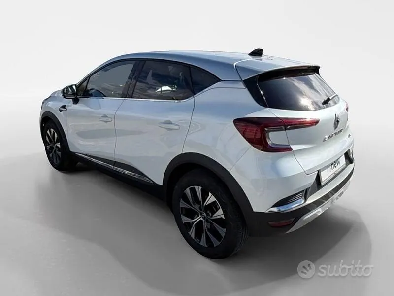 Renault Captur 2023 photo 3