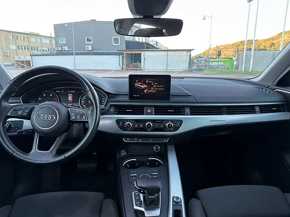 Audi A4 2018 photo 5