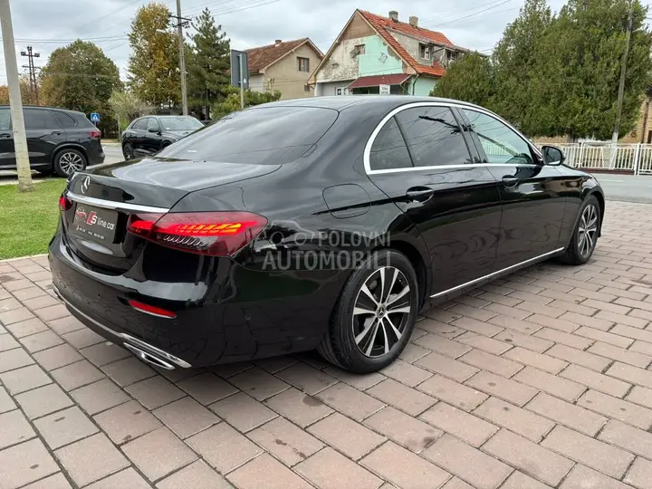 Mercedes-Benz E 220 2022 photo 2