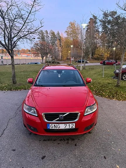 Volvo V50 2010 photo 2