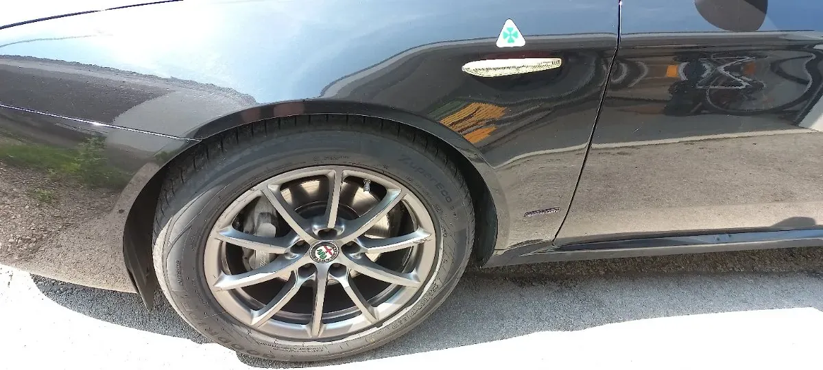 Alfa Romeo 159 2012 photo 2