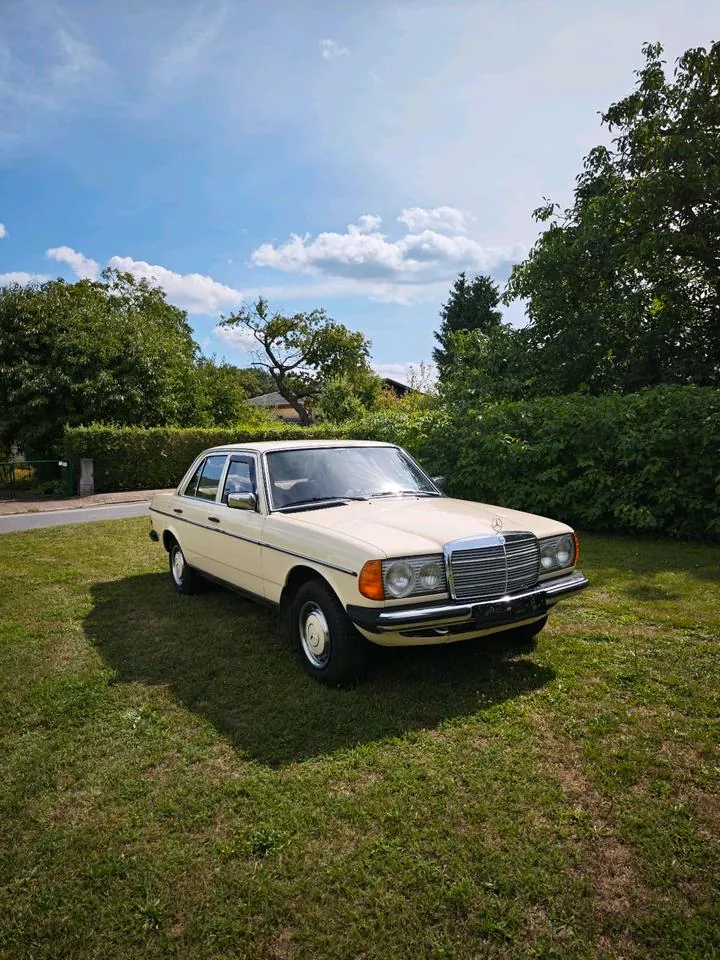 Mercedes-Benz 200