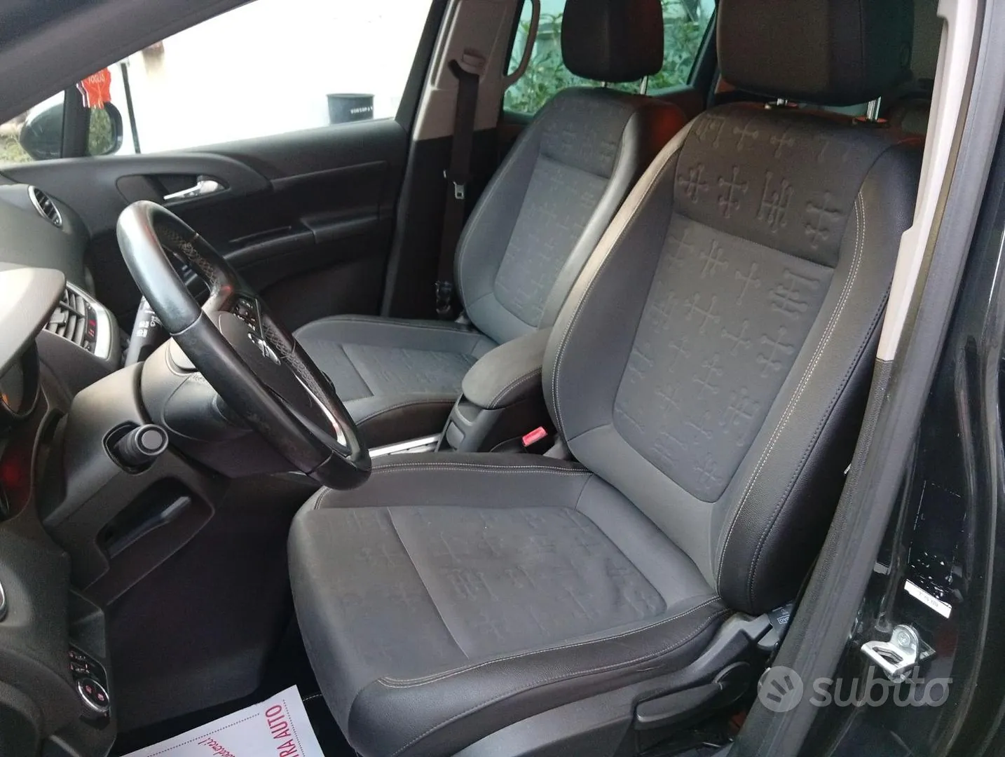 Volkswagen Fox 2010 photo 3