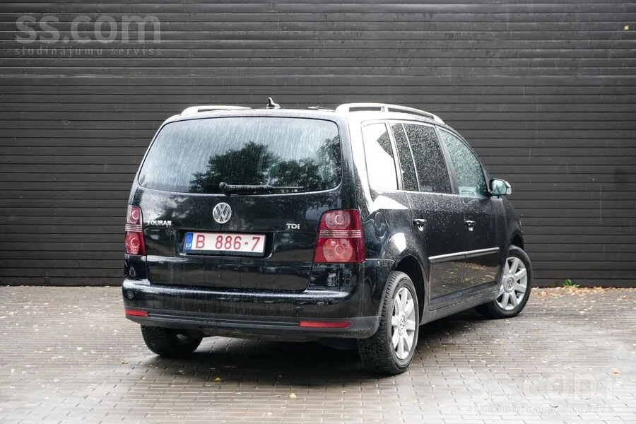 Volkswagen Touran 2008 photo 3