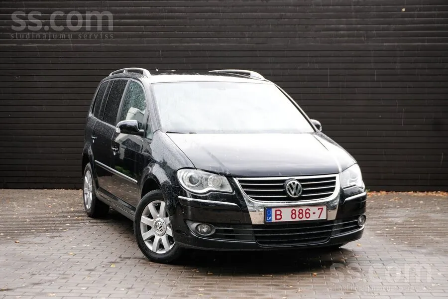 Volkswagen Touran 2008 photo 2
