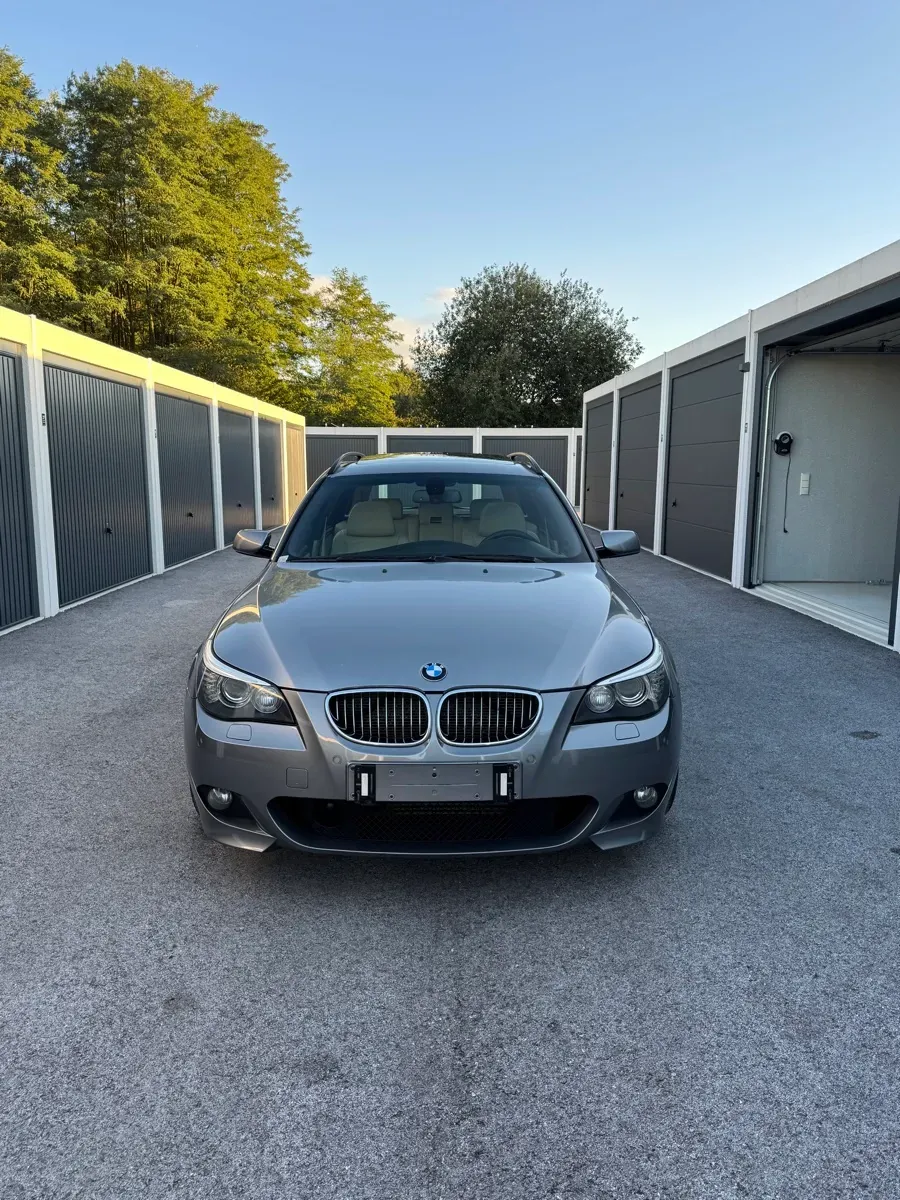 BMW 5 Series 2008 photo 2