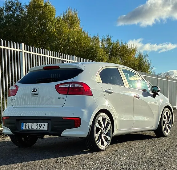 Kia Rio 2016 photo 3