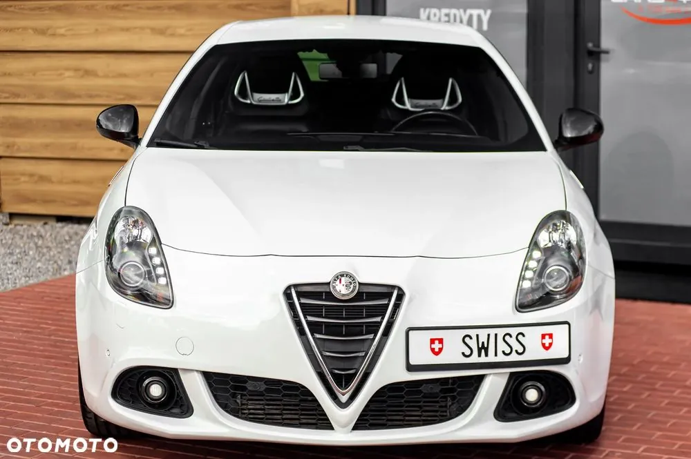 Alfa Romeo Giulietta 2014 photo 4