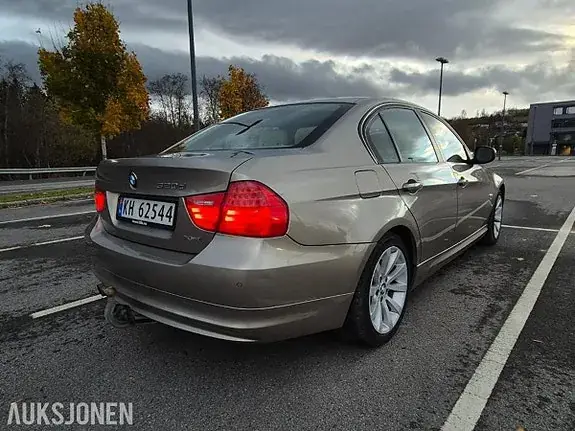 BMW 320D 2009 photo 5