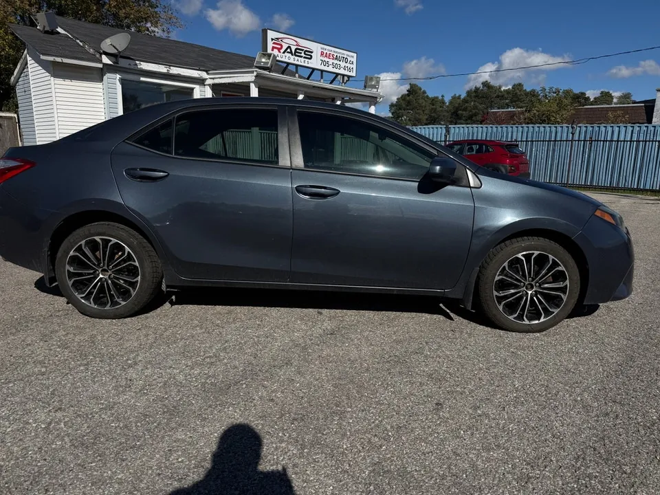 Toyota Corolla 2015 photo 2