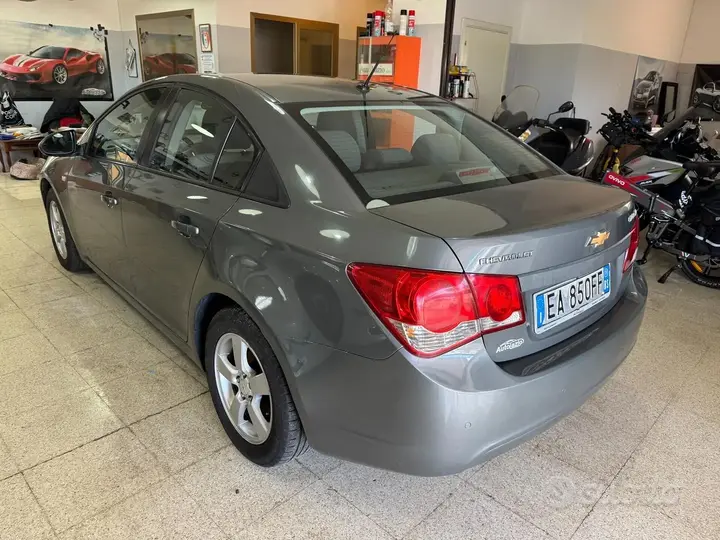 Chevrolet Cruze 2010 photo 4