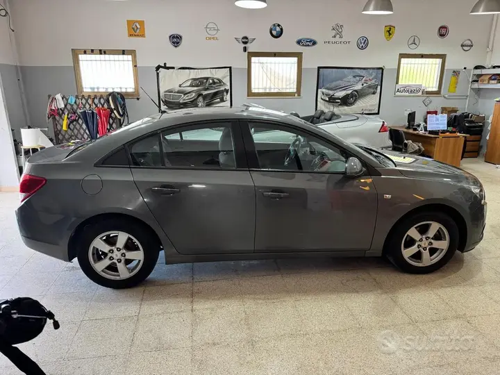 Chevrolet Cruze 2010 photo 5