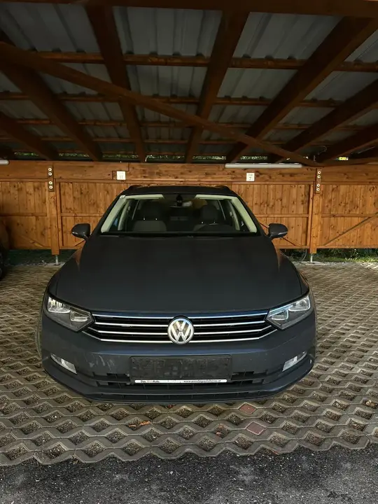 Volkswagen Passat 2018 photo 2