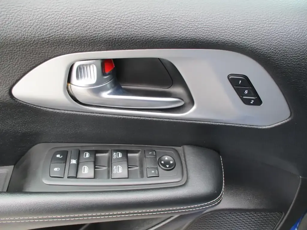 Chrysler Pacifica 2021 photo 3