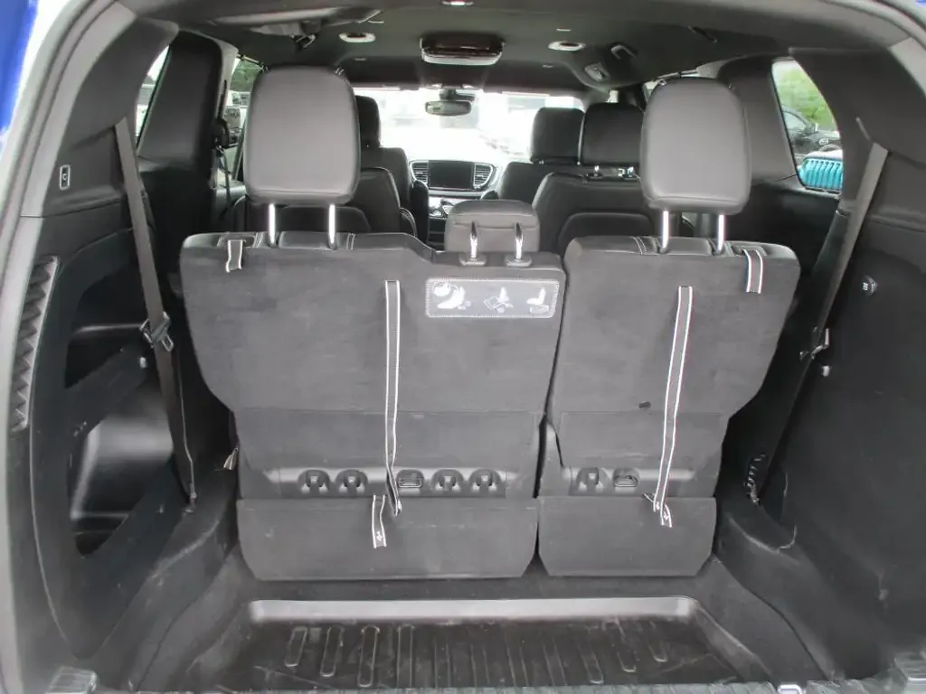 Chrysler Pacifica 2021 photo 2