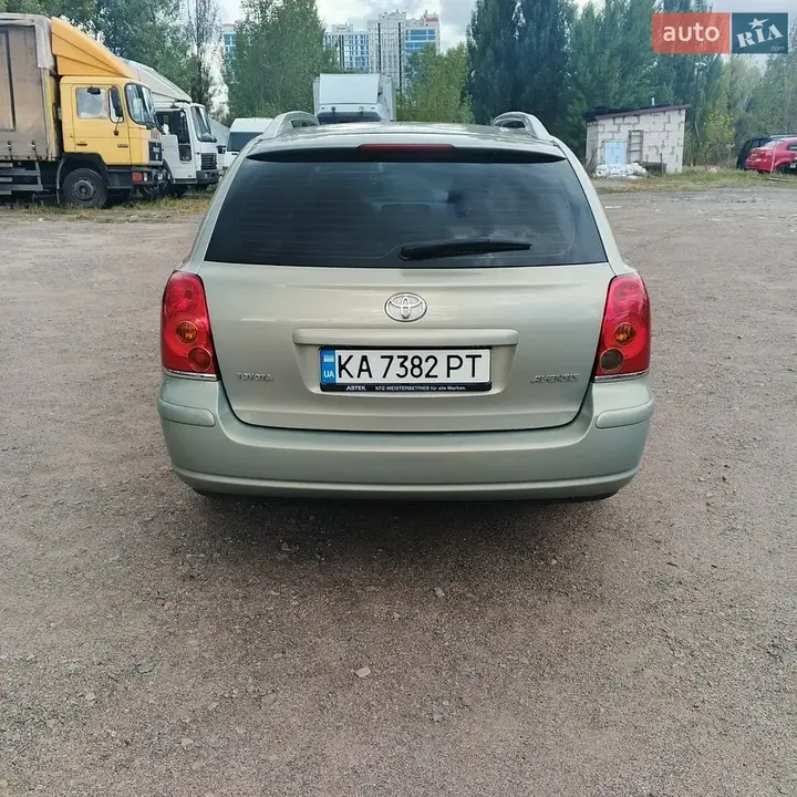 Toyota Avensis 2005 photo 5