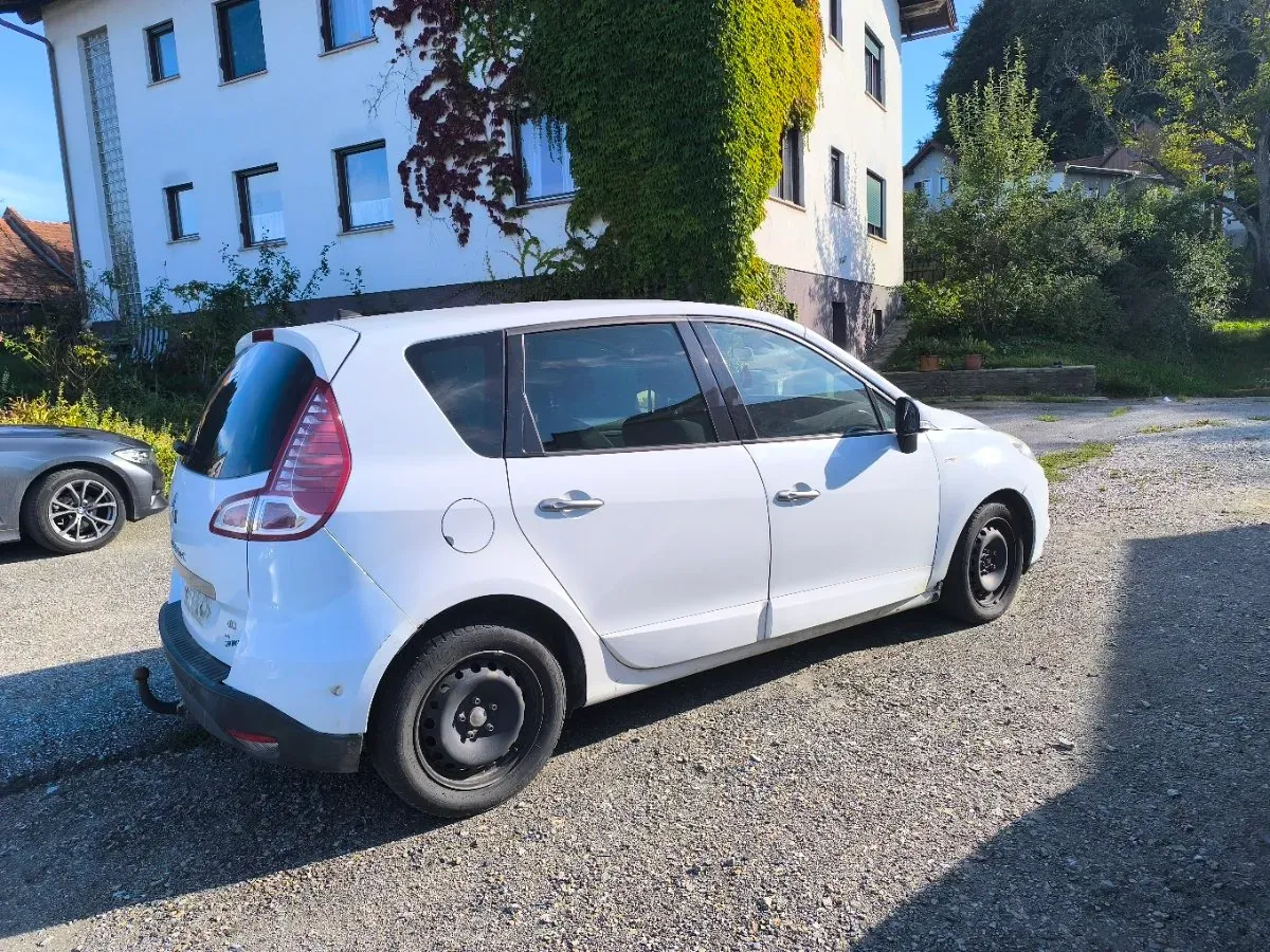 Renault Scenic 2010 photo 3