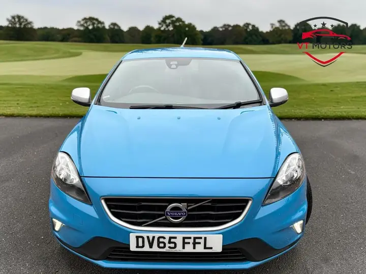 Volvo V40 2015 photo 2