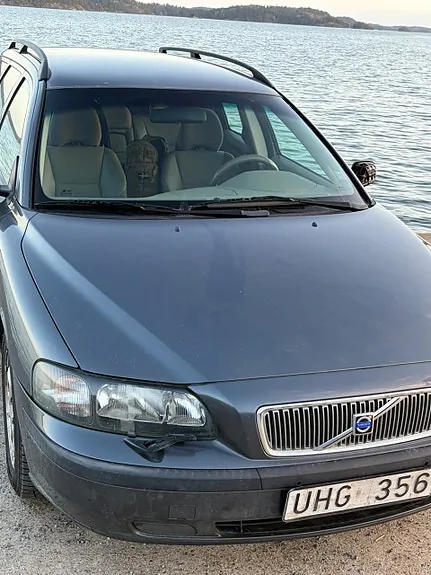 Volvo V70 2004 photo 2