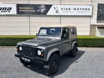 Land Rover Defender 2009 photo 3