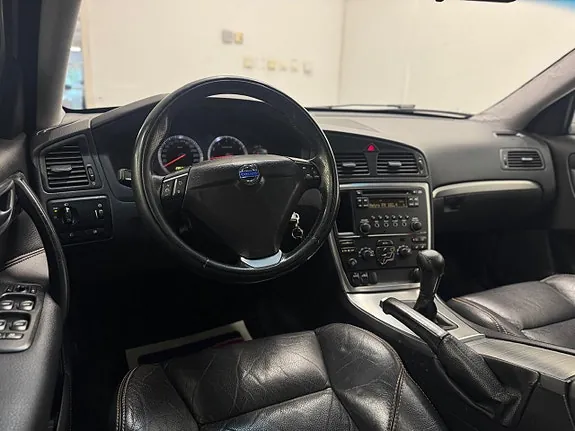 Volvo S60 2008 photo 4